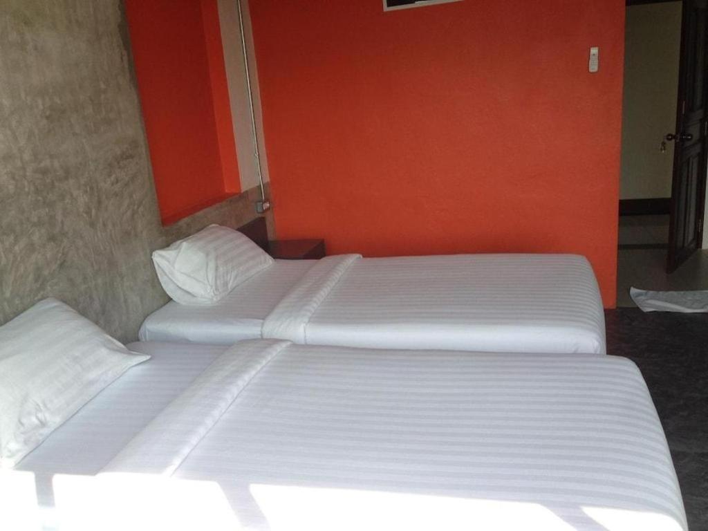 Pornsiri Hotel Sisaket Экстерьер фото